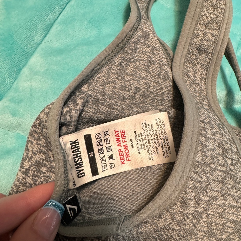 Gymshark sports bra. Very good support. Worn once!!